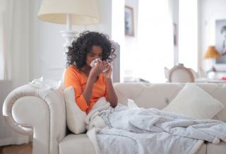 Grippe et rhume : symptômes, différences et traitements