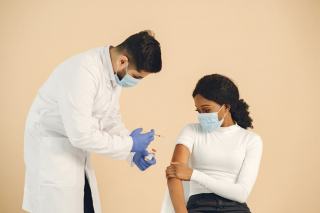 Vaccination adulte : quels vaccins faire et à quel âge